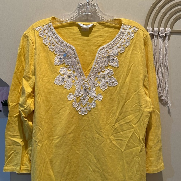 Peter Nygard Top - Picture 2 of 7